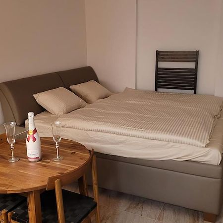 Luxusni Apartman Nedaleko Centra Прага Екстер'єр фото